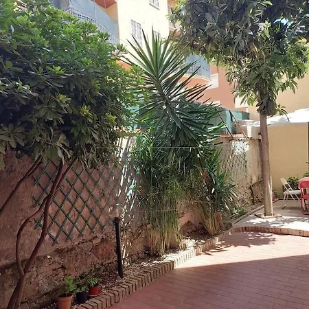 Casa Anna 5 Stelle - Apartment With Garden-2